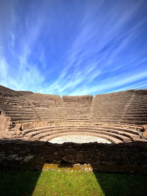 Il teatro sannitico di Pietrabbondante: guida al più importante monumento sannita d’Italia